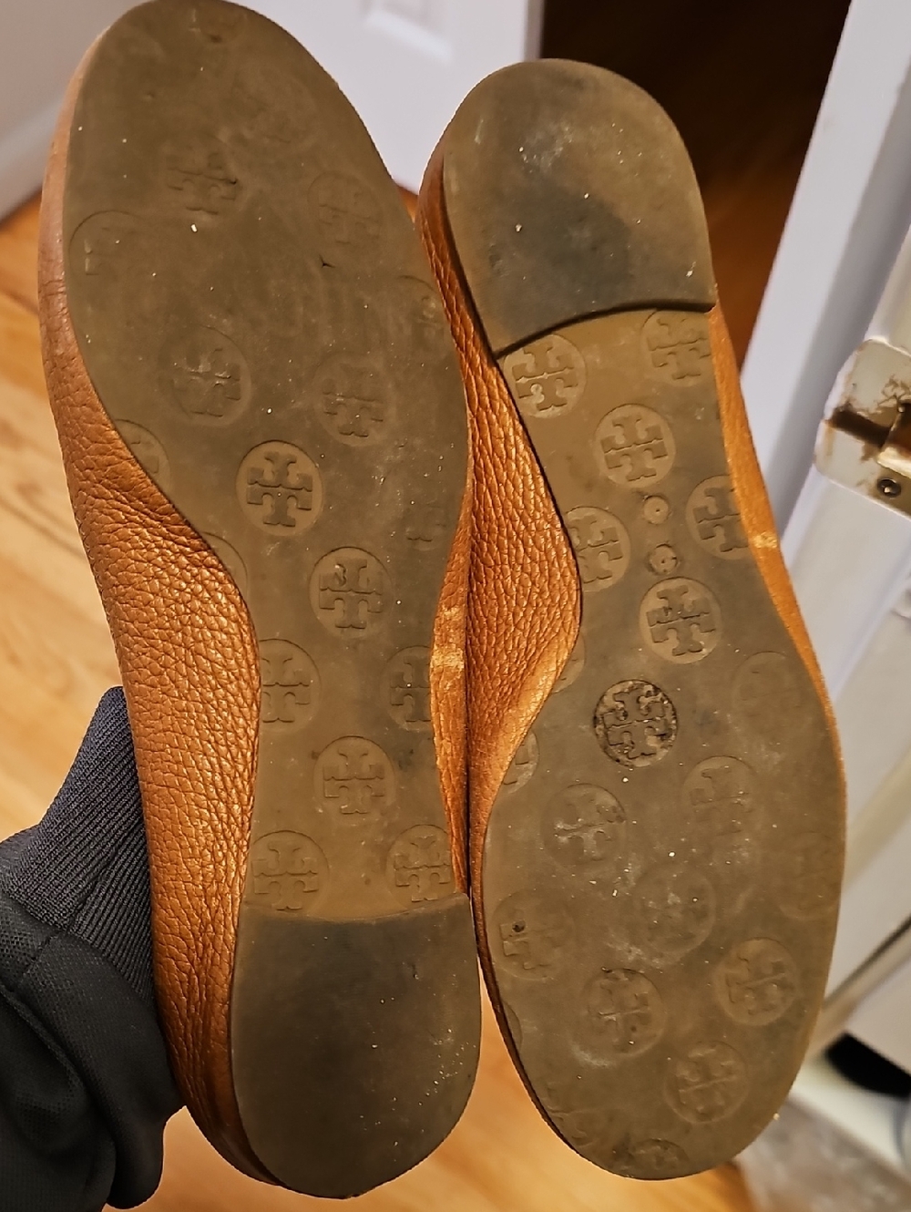 3 PAIRS Tory Burch Burgundy Leather Ballet Flats with Logo Medallion - Picture 5 of 10
